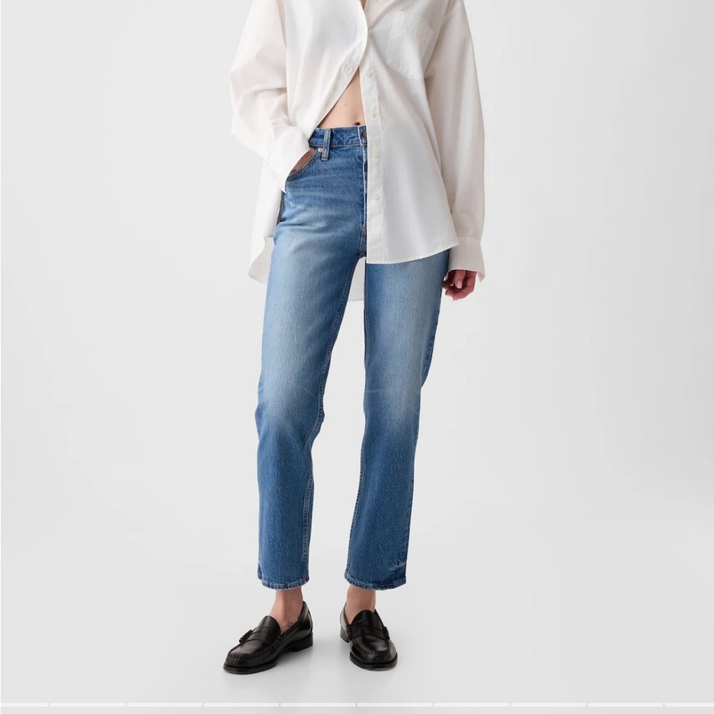 Gap High Rise Cheeky Straight Leg Jean - Light Indigo